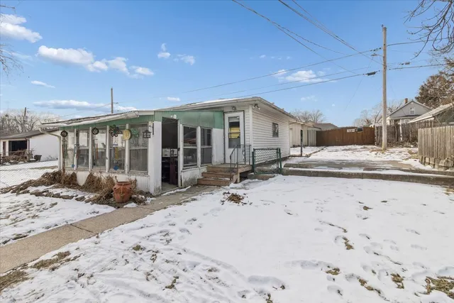 $164,900 | 1617 North Hickory Street, Crest Hill, IL 60403