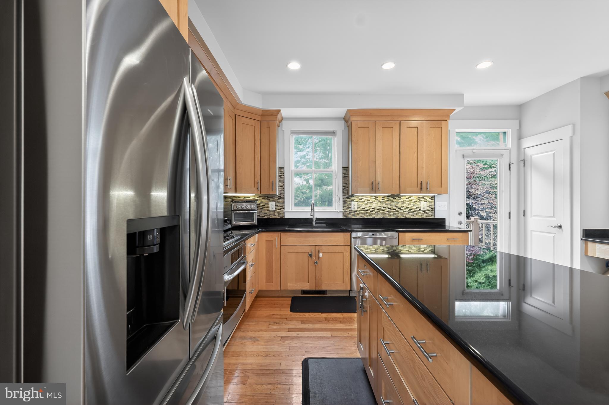 2711 Cassedy Street Silver Spring, MD 20910 - Photo 9 of 36 Kitchen
