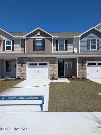 $319,900 | 87 Cmns Vw Drive, Hampstead, NC 28443
