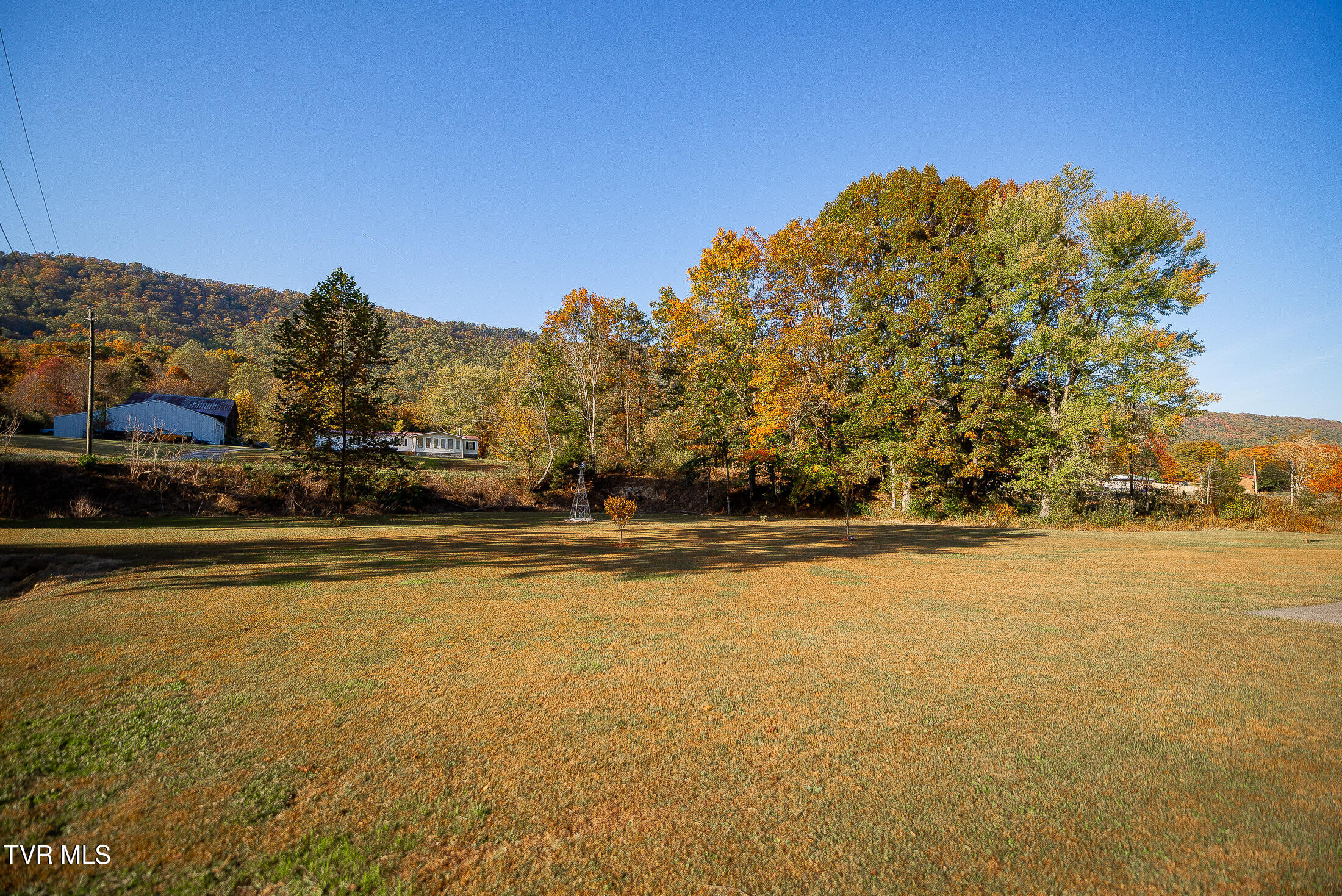 11427 Yuma Road Gate City, VA 24251 - Photo 47 of 82 Large back yard