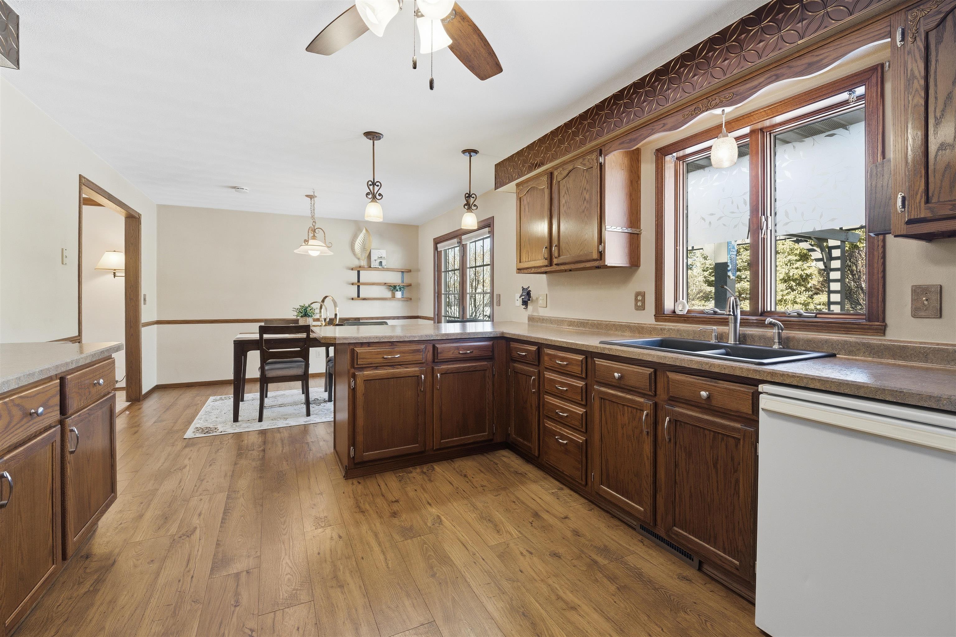 W6534 Manitowoc Road Appleton, WI 54915 - Photo 8 of 42