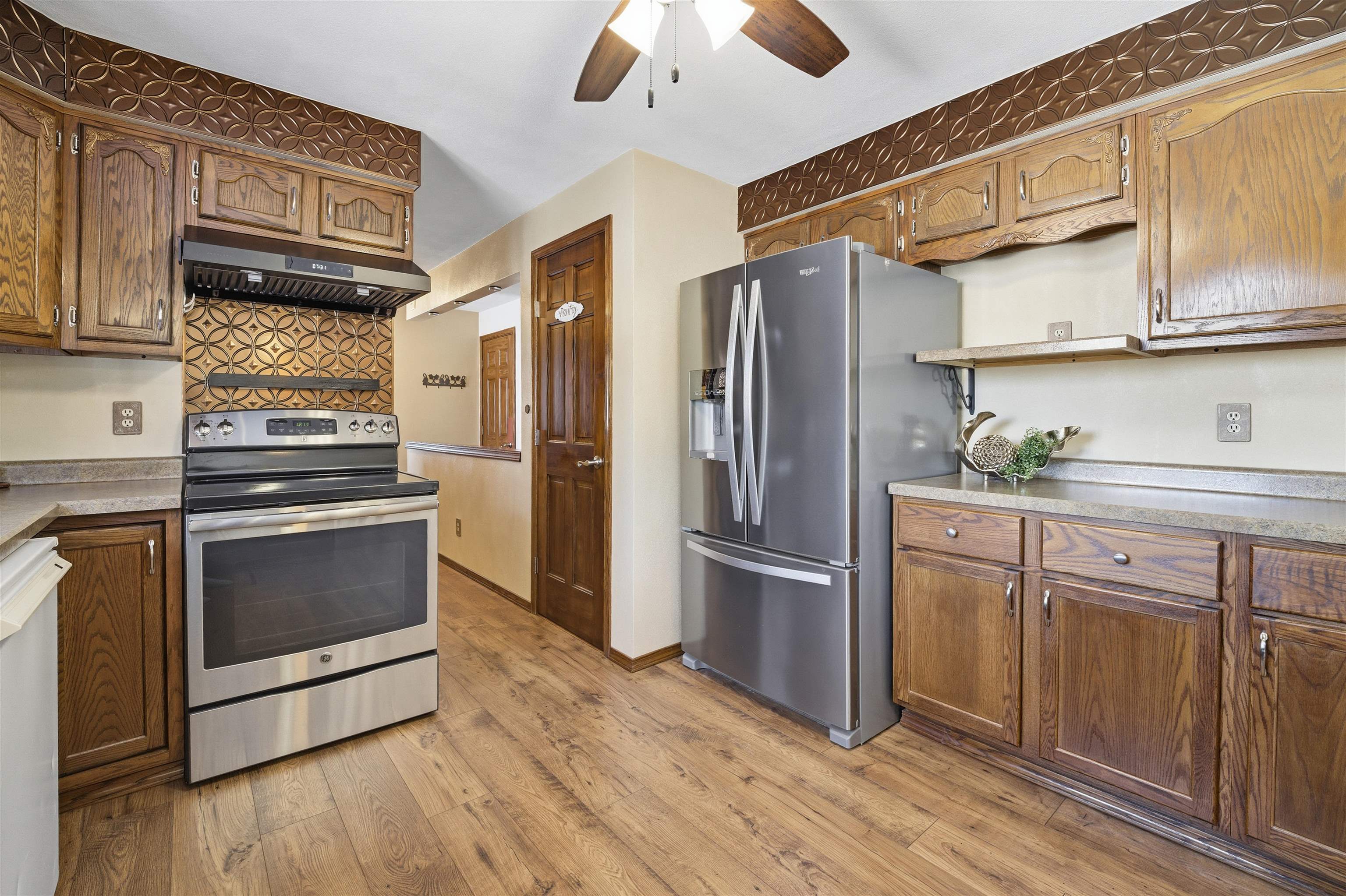 W6534 Manitowoc Road Appleton, WI 54915 - Photo 9 of 42