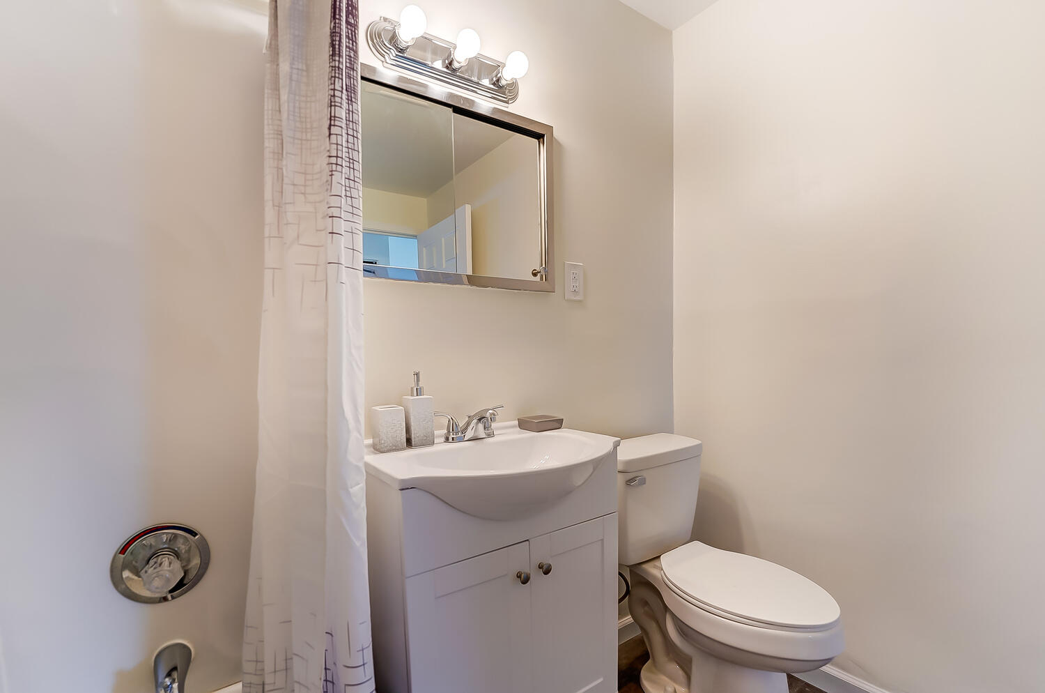 5744 Botkins Road Dayton, OH 45424 - Photo 23 of 31