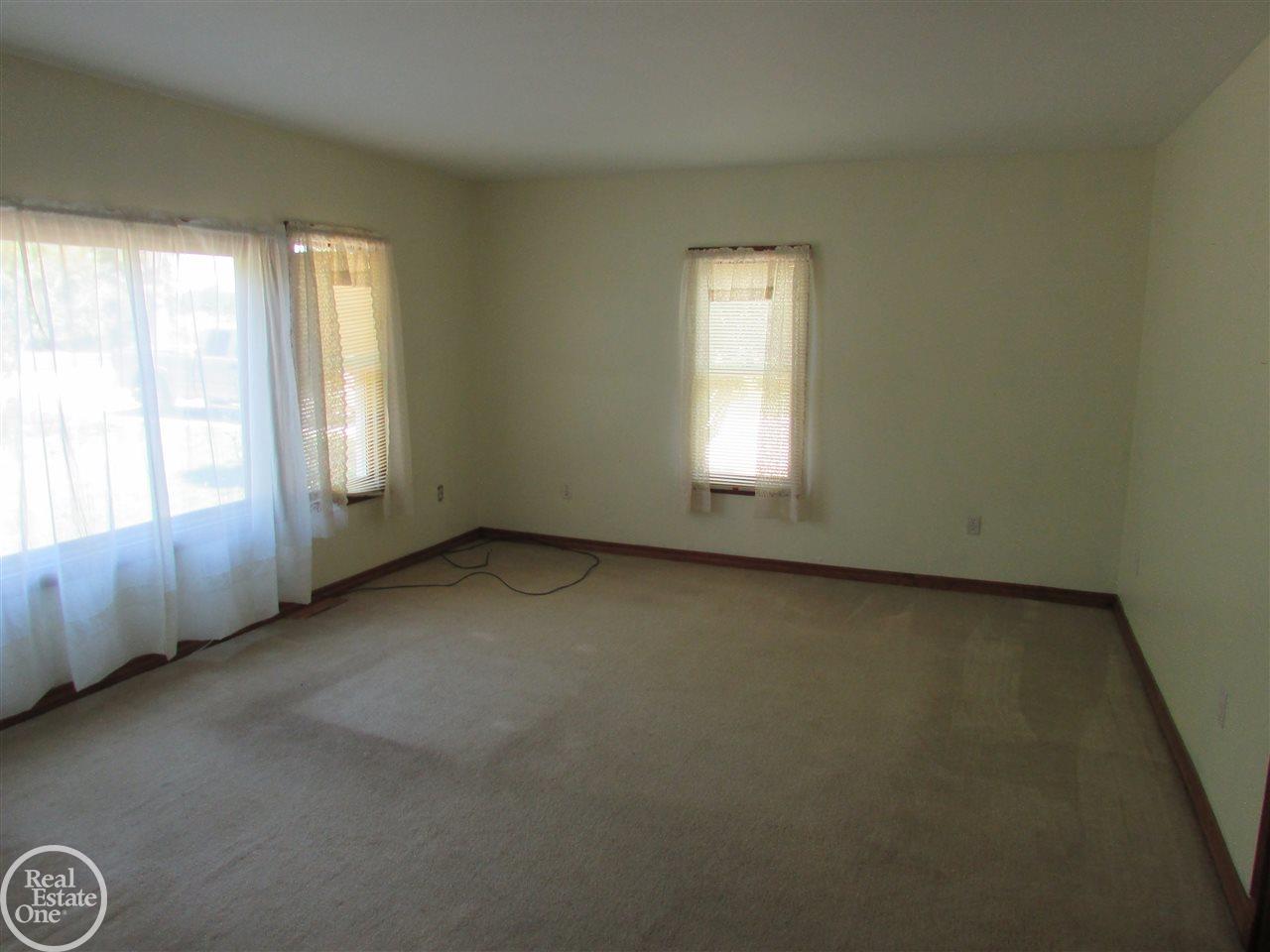 6691 Jeddo Road Jeddo, MI 48032 - Photo 4 of 28