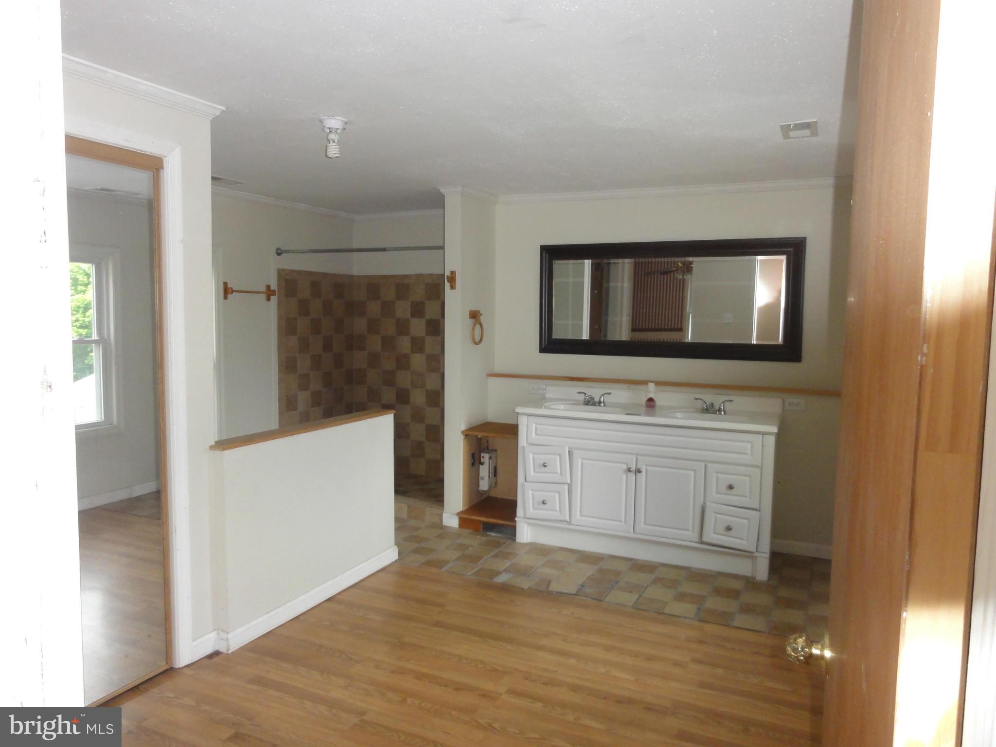 599 Bucks Mill Road Strasburg, VA 22657 - Photo 21 of 22 Bath