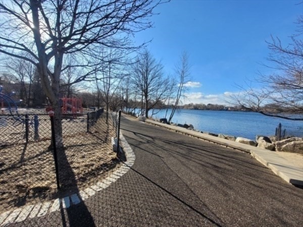 12 Pond Lane, Unit 20 Arlington, MA 02474 - Photo 12 of 15