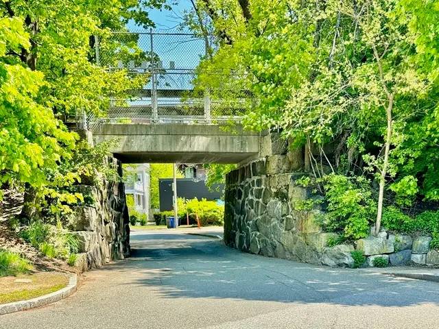 $2,775 | 12 Pond Lane, Unit 20, Arlington, MA 02474