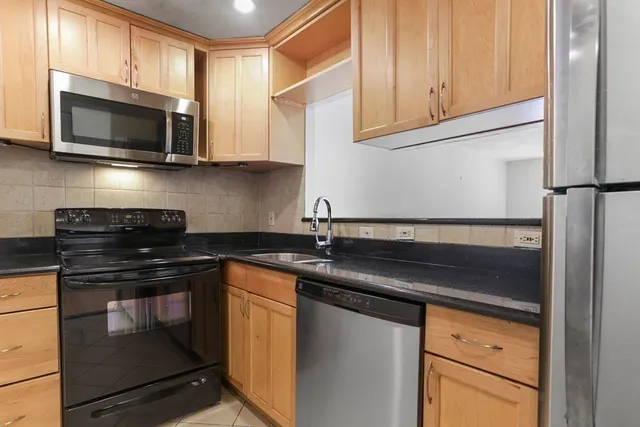 $2,775 | 12 Pond Lane, Unit 20, Arlington, MA 02474