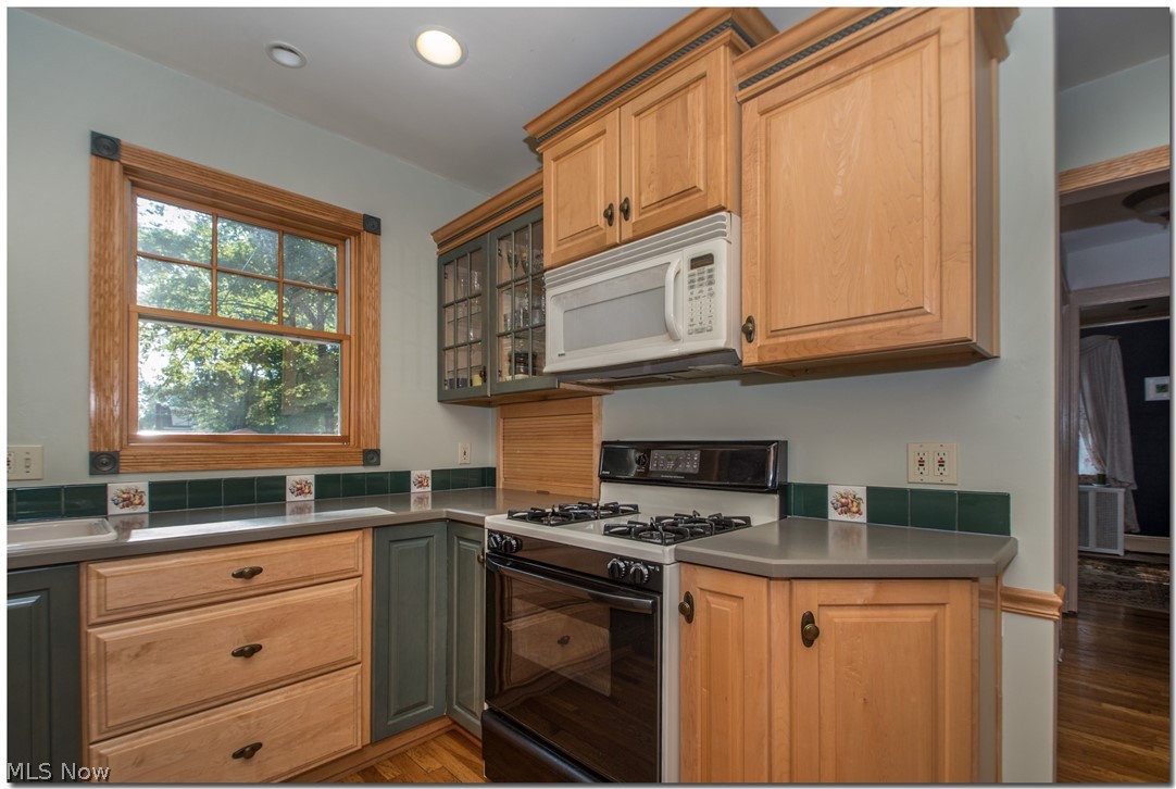 1541 Compton Road Cleveland Heights, OH 44118 - Photo 16 of 35