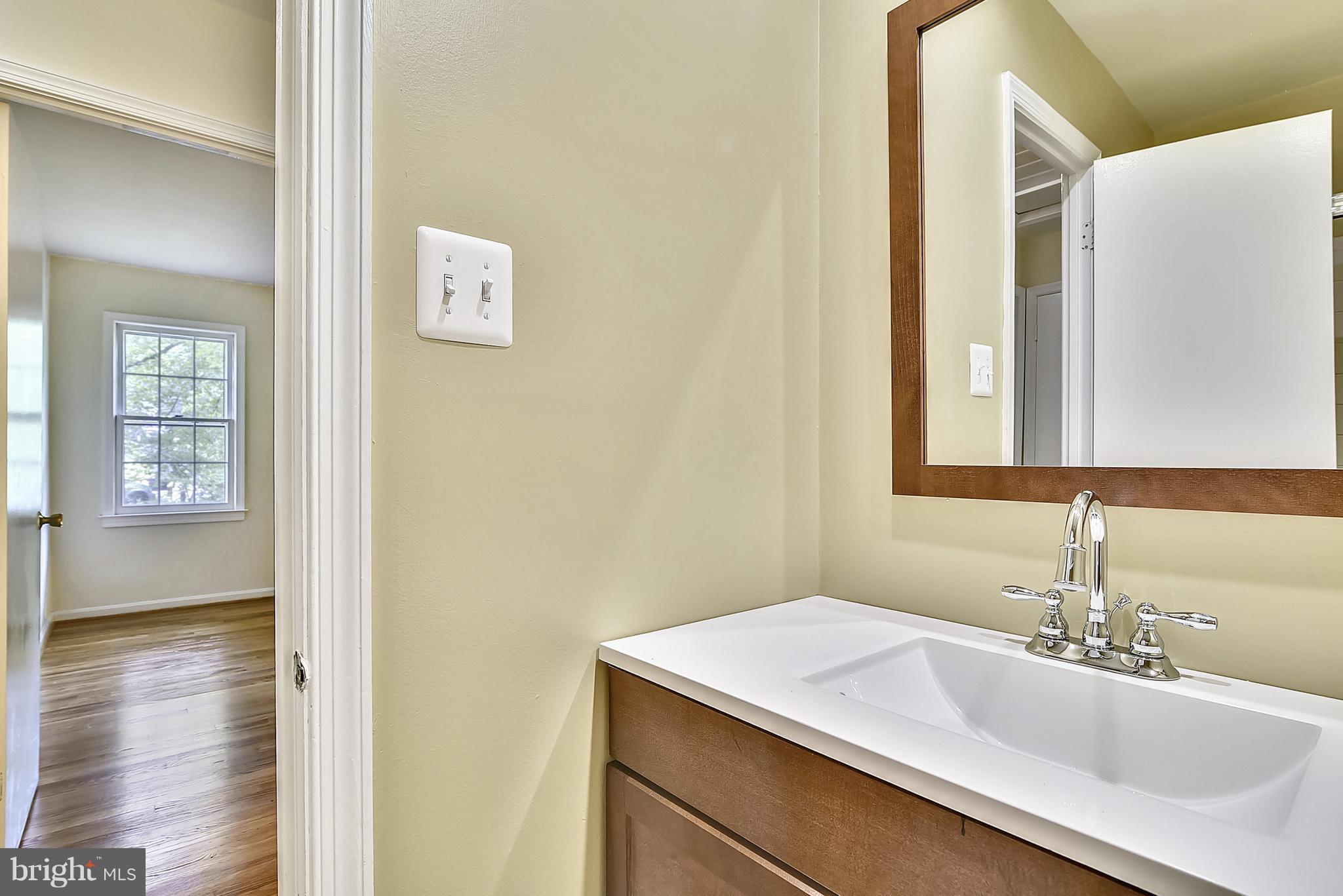 11304 Myrtle Lane Reston, VA 20191 - Photo 14 of 21 Bath