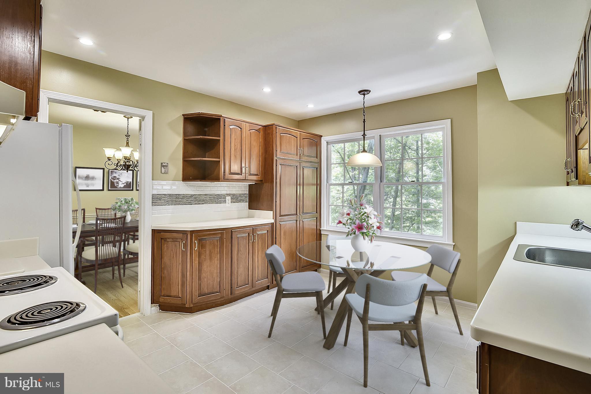 11304 Myrtle Lane Reston, VA 20191 - Photo 5 of 21 Kitchen