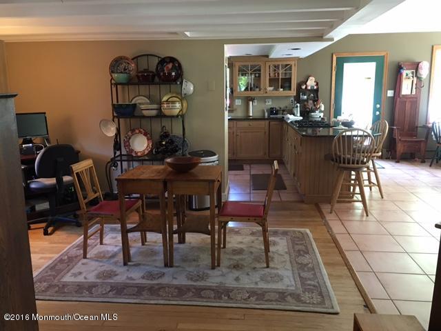 47 Dutch Lane Road Marlboro, NJ 07746 - Photo 15 of 38 IMG_3500