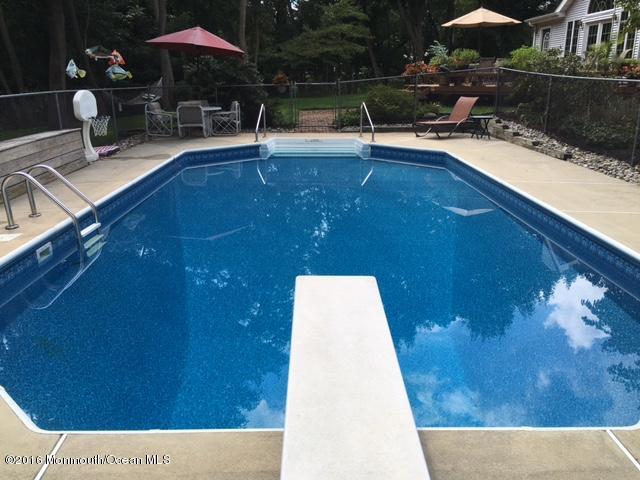 47 Dutch Lane Road Marlboro, NJ 07746 - Photo 31 of 38 IMG_3546