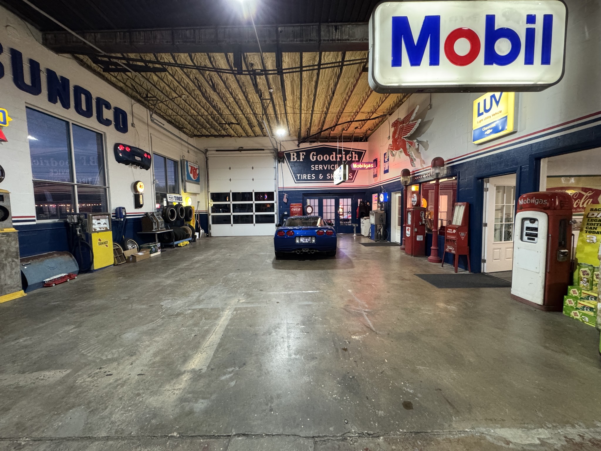 808 North 1st Street Pulaski, TN 38478 - Photo 27 of 77 a view of a store with parking