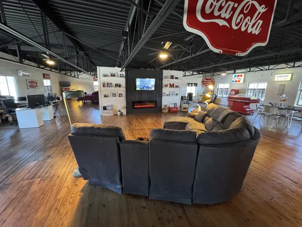 $1,950,000 | 808 North 1st Street, Pulaski, TN 38478