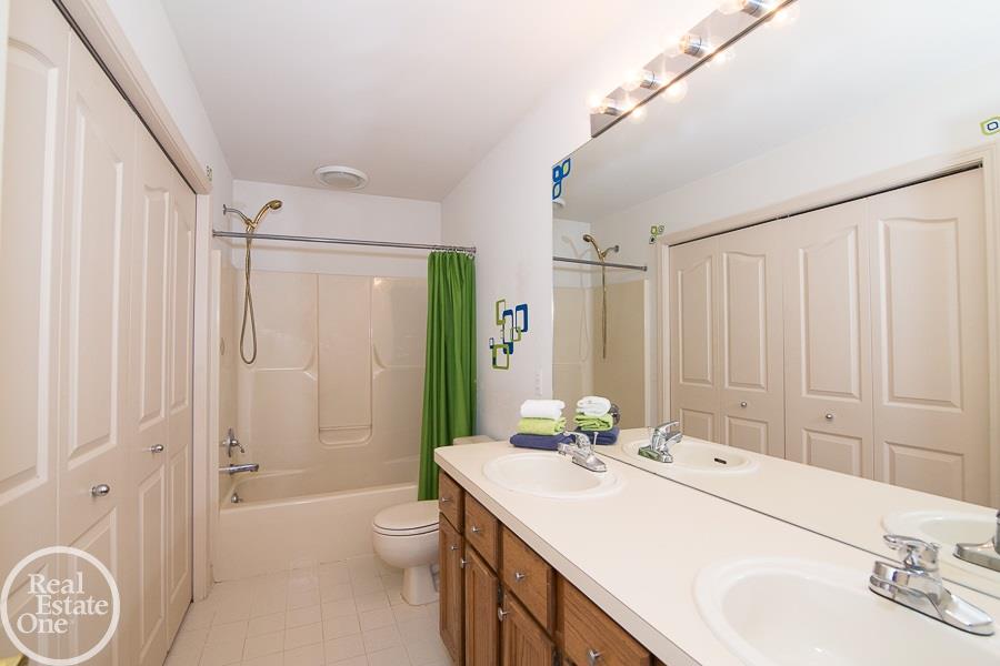 2440 Pleasant View Drive Rochester Hills, MI 48306 - Photo 12 of 28