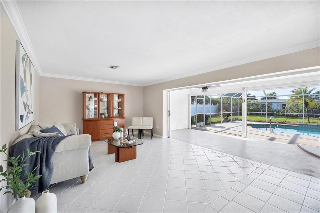 633 Valencia Road Venice, FL 34285 - Photo 11 of 43