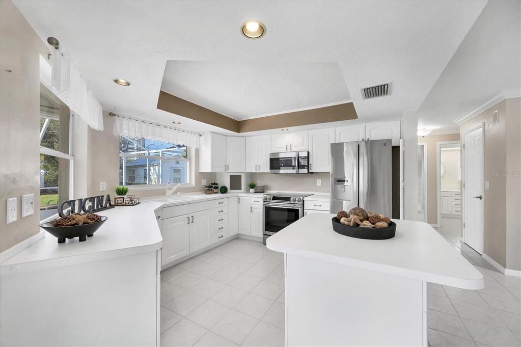 633 Valencia Road Venice, FL 34285 - Photo 15 of 43