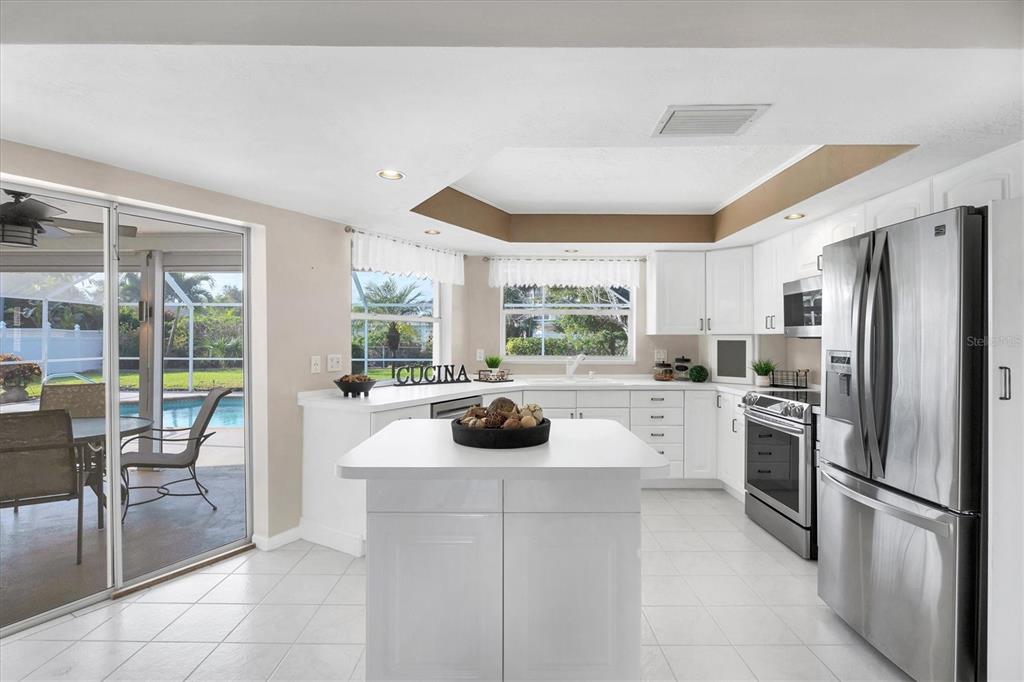 633 Valencia Road Venice, FL 34285 - Photo 17 of 43