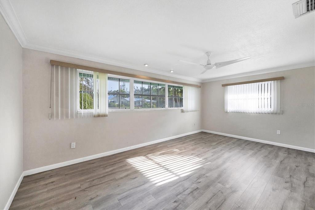 633 Valencia Road Venice, FL 34285 - Photo 19 of 43