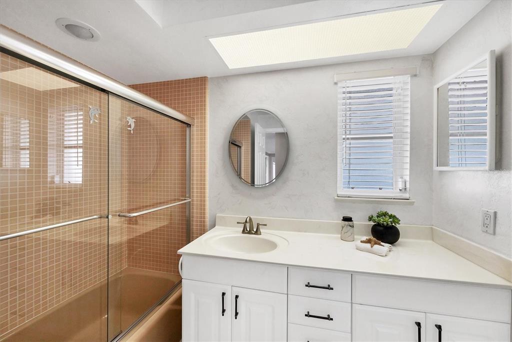 633 Valencia Road Venice, FL 34285 - Photo 29 of 43