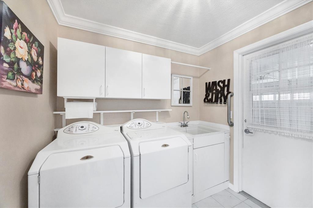 633 Valencia Road Venice, FL 34285 - Photo 30 of 43