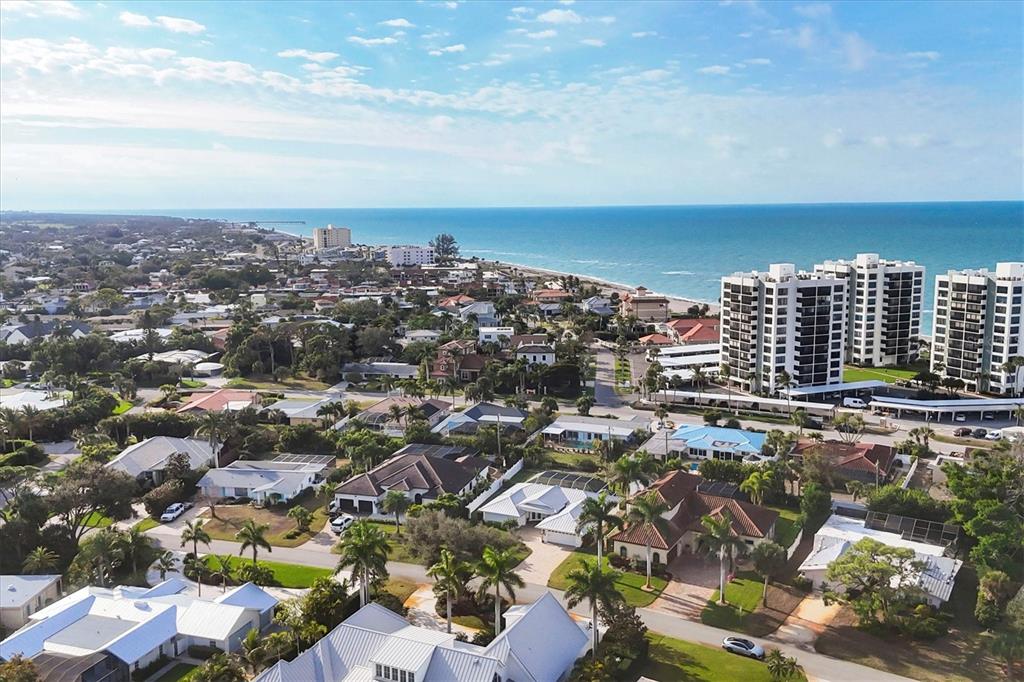 633 Valencia Road Venice, FL 34285 - Photo 31 of 43