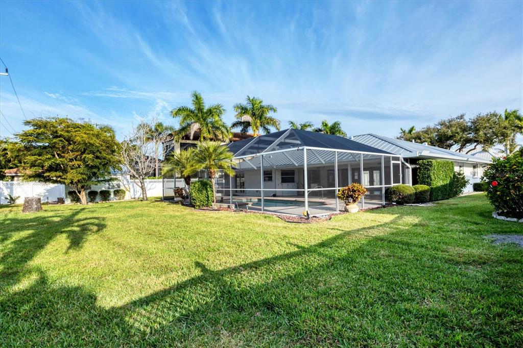 633 Valencia Road Venice, FL 34285 - Photo 34 of 43