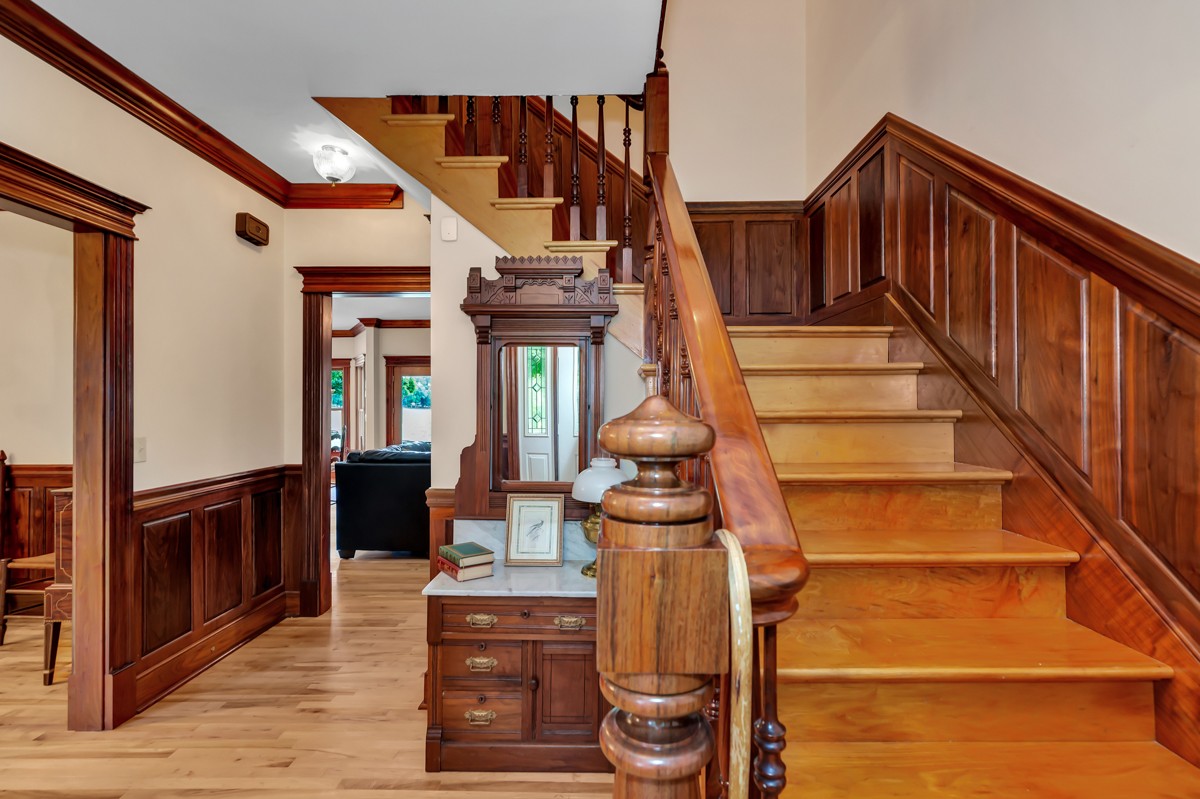 49 Crystal Ridge Road Mulberry, TN 37359 - Photo 5 of 58 a view of entryway and hall with wooden floor