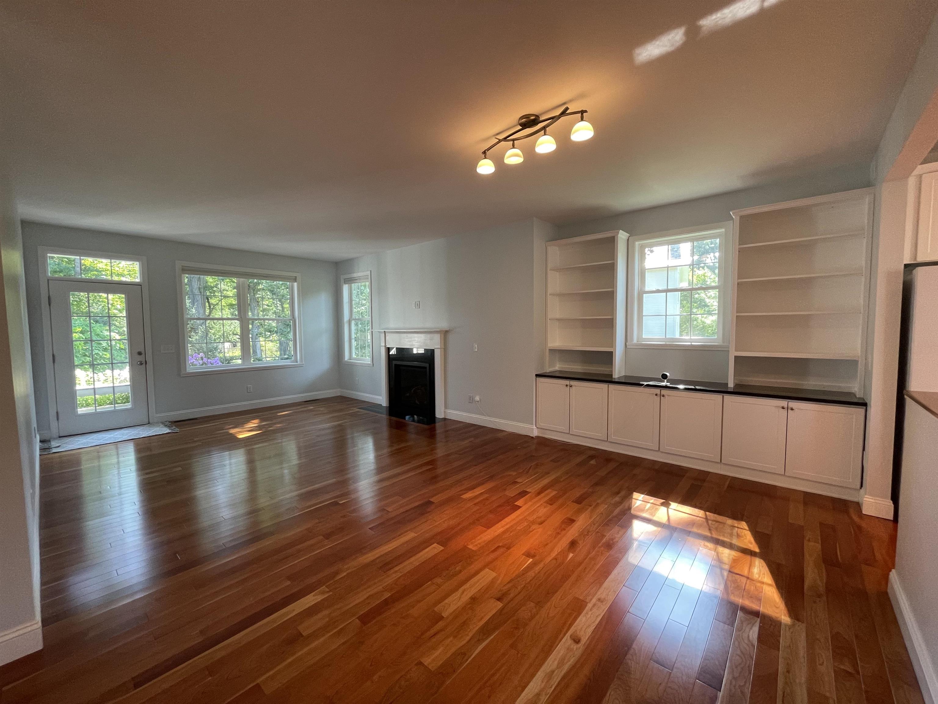 37 Staniford Farms Road Burlington, VT 05408 - Photo 3 of 32 Gallery Image 3
