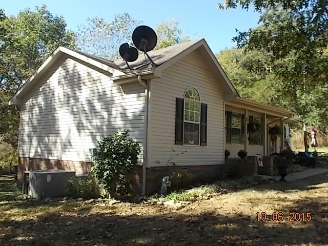 1571 Cut Off Road Pulaski, TN 38478 - Photo 5 of 20