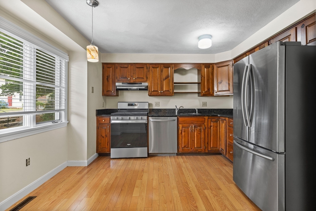 1 Traverse Street, Unit E Wakefield, MA 01880 - Photo 13 of 31