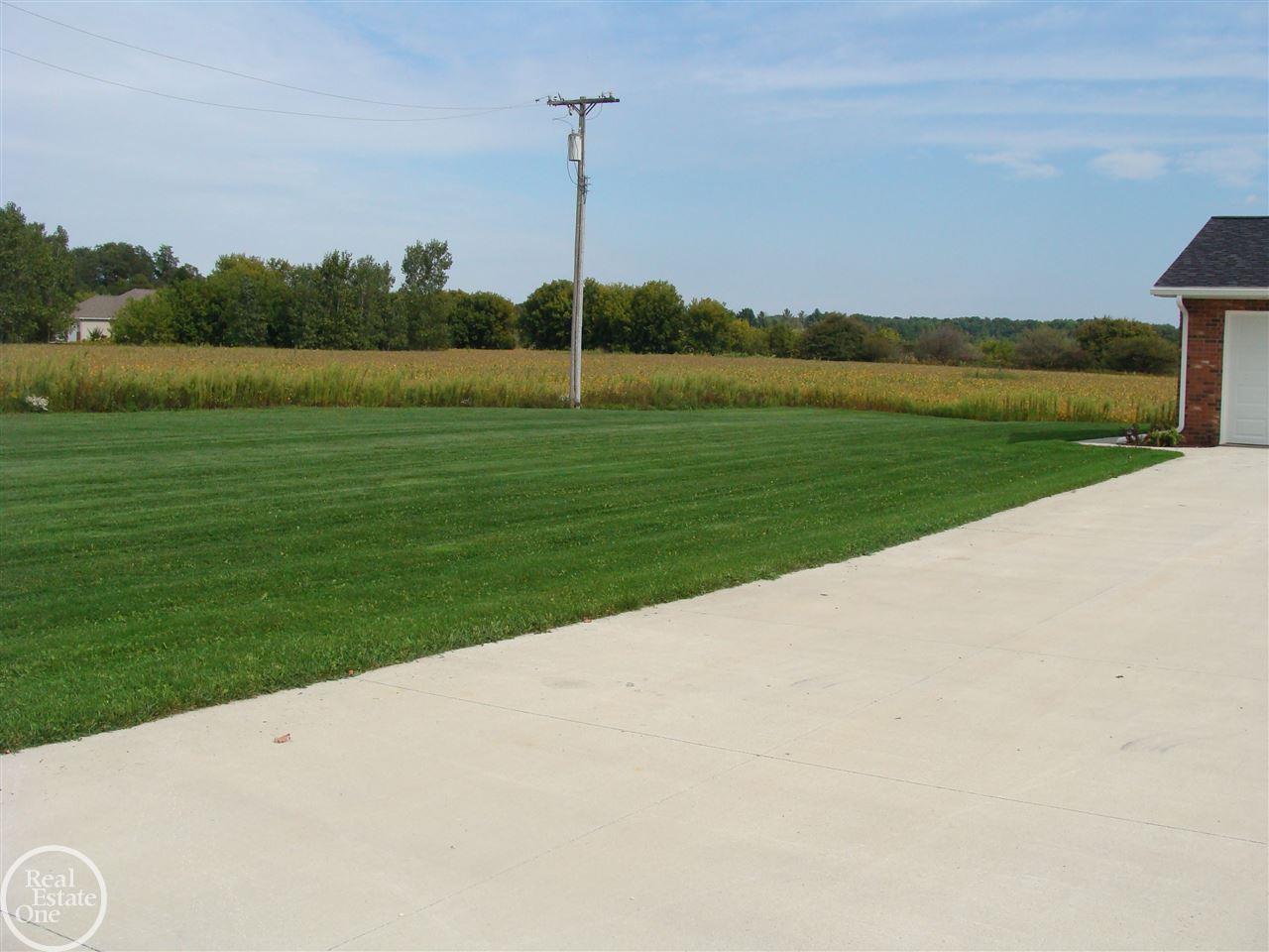 5084 Wixson Road Avoca, MI 48006 - Photo 9 of 51
