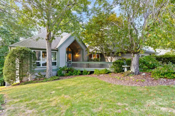 $585,000 | 128 Forest View Drive, Flat Rock, NC 28731