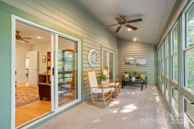 $585,000 | 128 Forest View Drive, Flat Rock, NC 28731