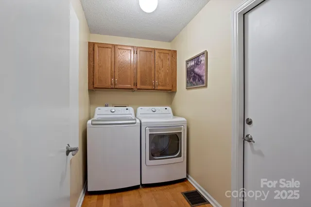 $585,000 | 128 Forest View Drive, Flat Rock, NC 28731