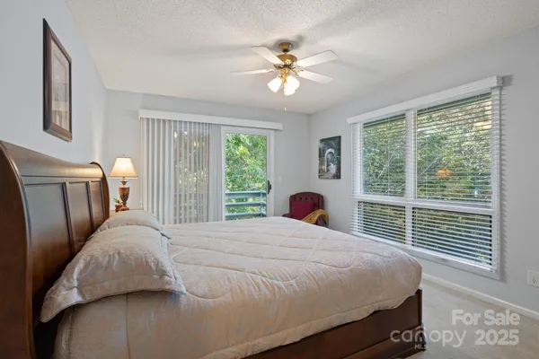 $585,000 | 128 Forest View Drive, Flat Rock, NC 28731