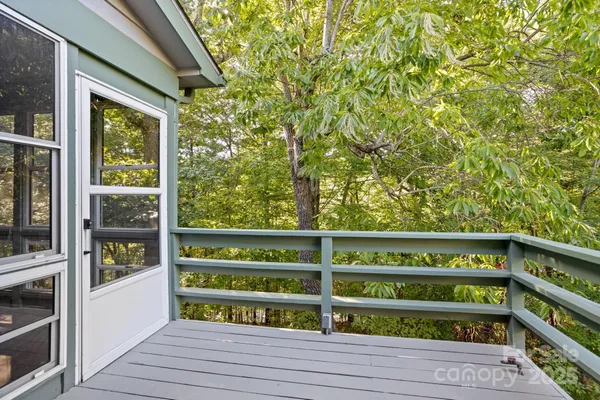 $585,000 | 128 Forest View Drive, Flat Rock, NC 28731
