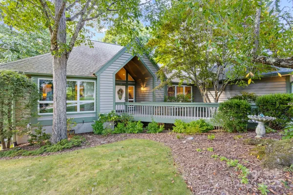 $585,000 | 128 Forest View Drive, Flat Rock, NC 28731