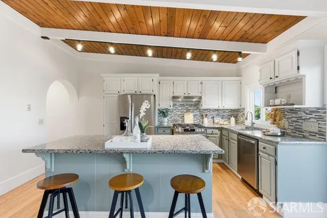 $1,295,000 | 131 Brussels Street, San Francisco, CA 94134