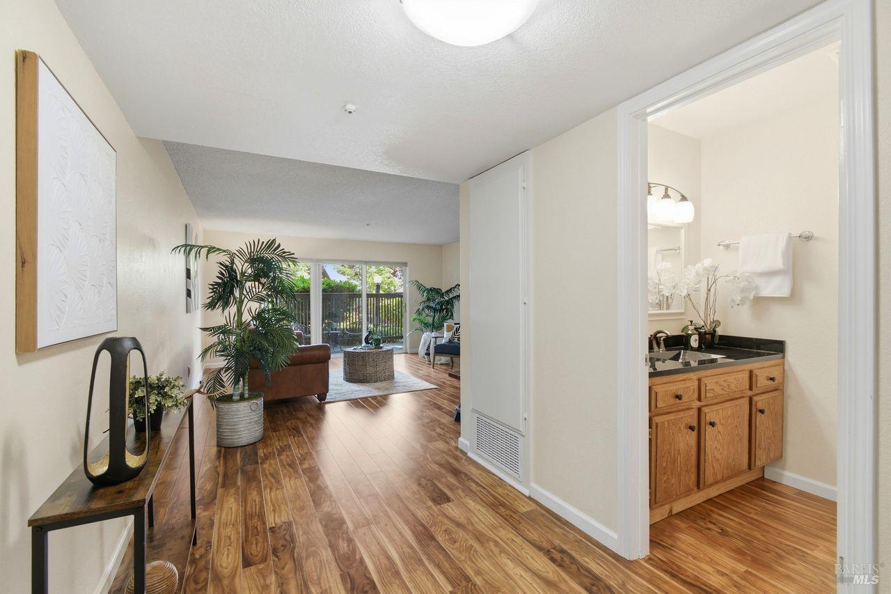 300 Los Alamos Road, Unit 104 Santa Rosa, CA 95409 - Photo 7 of 41