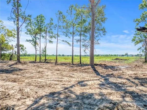 $358,300 | Miller Ln Lake, Lake Charles, LA 70605