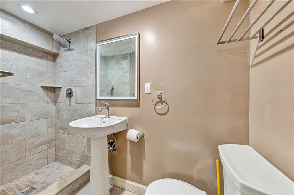 252 Shafer Road Coraopolis, PA 15108 - Photo 32 of 36 Gallery Image 32