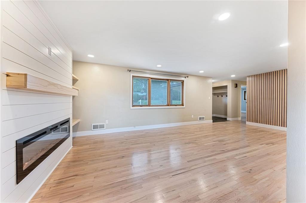 252 Shafer Road Coraopolis, PA 15108 - Photo 10 of 36 Gallery Image 10
