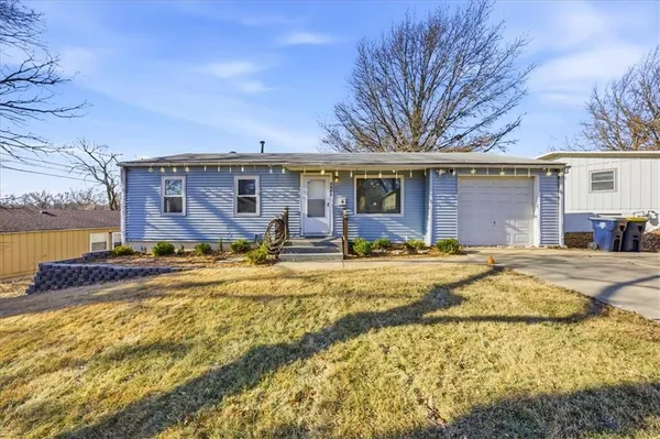 $196,500 | 9220 McKinley Street, Kansas City, MO 64138