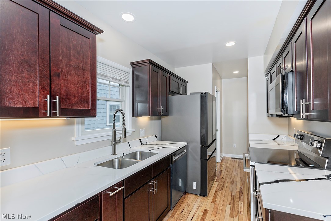 917 Brunswick Road Cleveland Heights, OH 44112 - Photo 10 of 42 Fresh, updated kitchen with top of the line smart refrigerator.