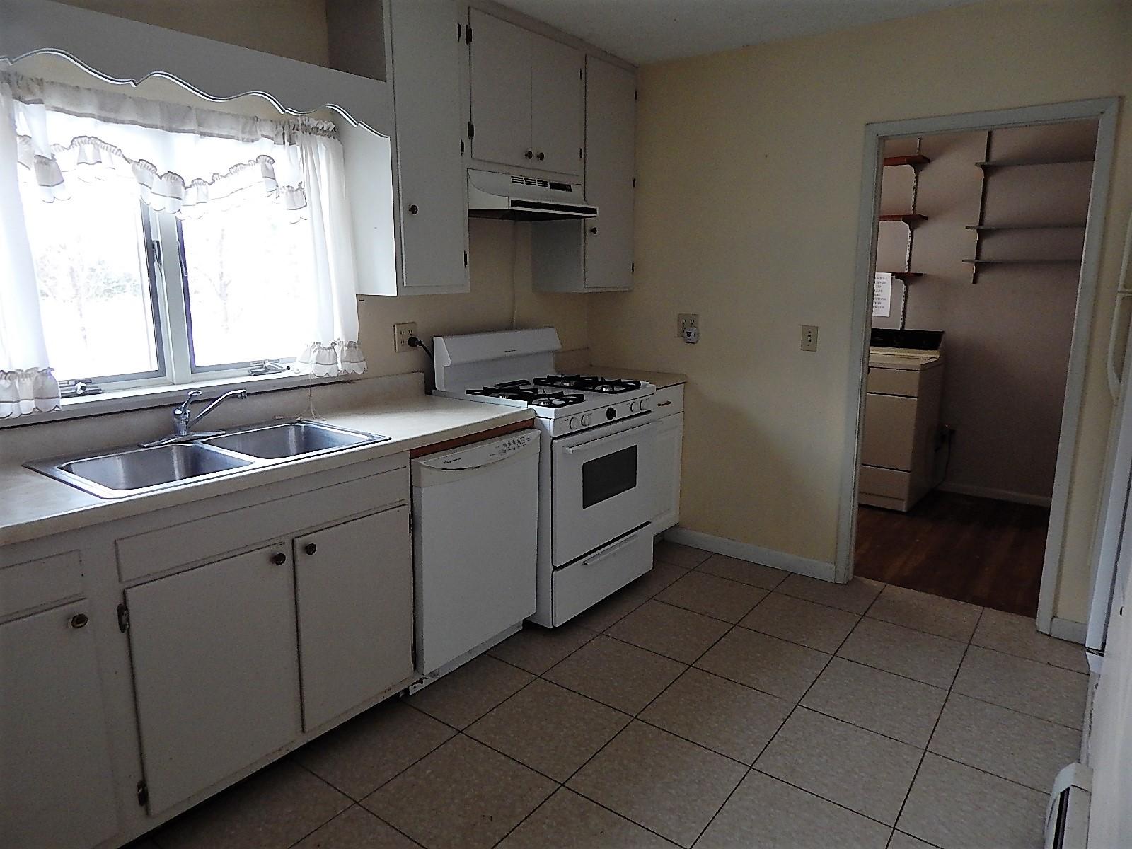 245 Academy Road Monmouth, ME 04259 - Photo 6 of 19 kitchen