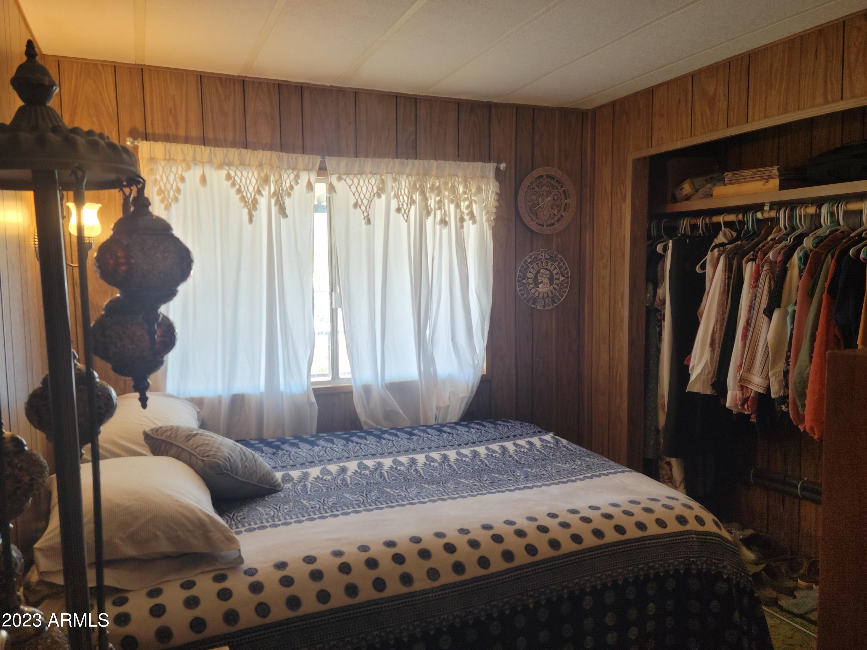18388 Weaver Mountain Road Peeples Valley, AZ 86332 - Photo 13 of 24 2nd bedroom