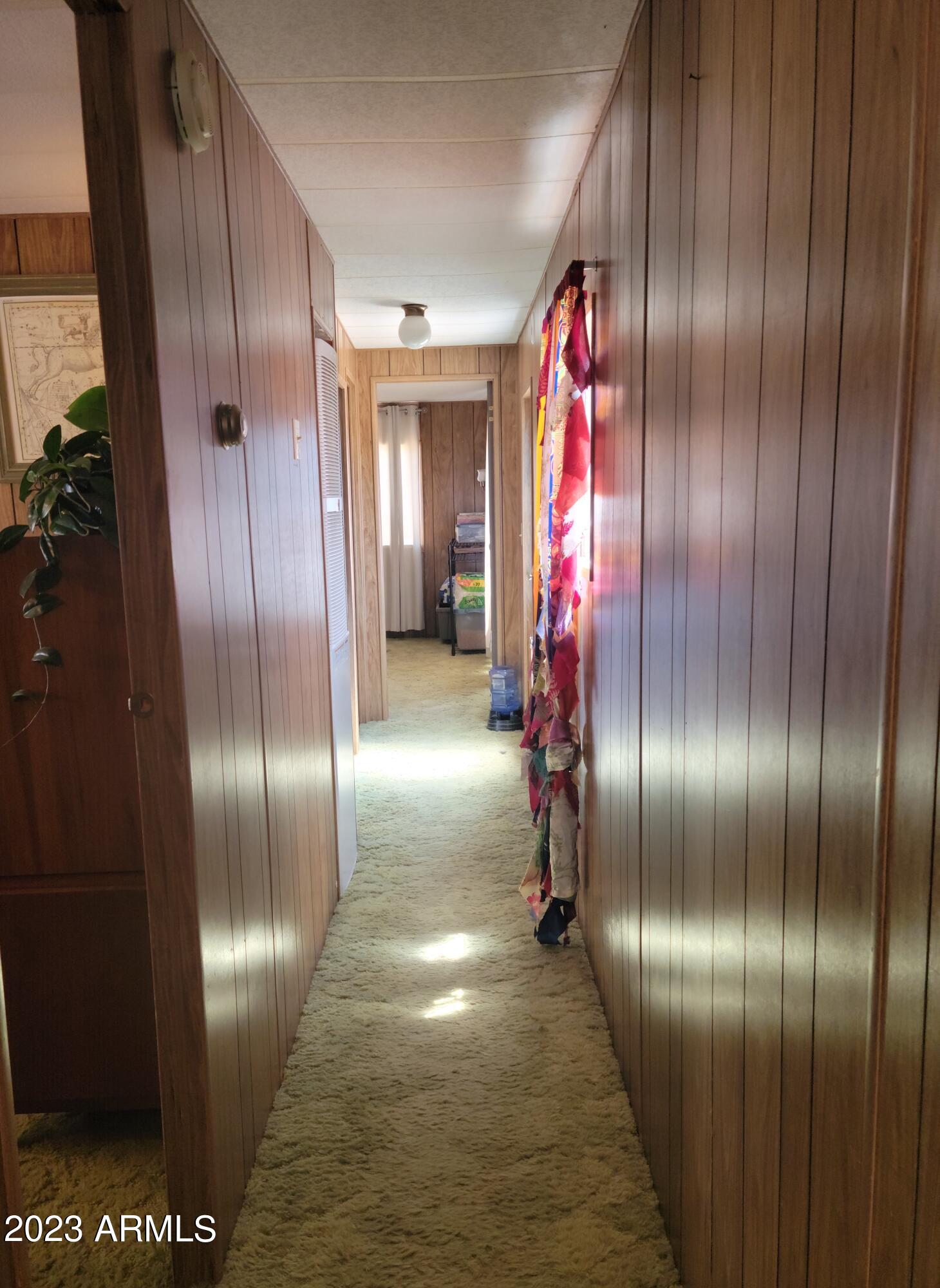 18388 Weaver Mountain Road Peeples Valley, AZ 86332 - Photo 16 of 24 hallway