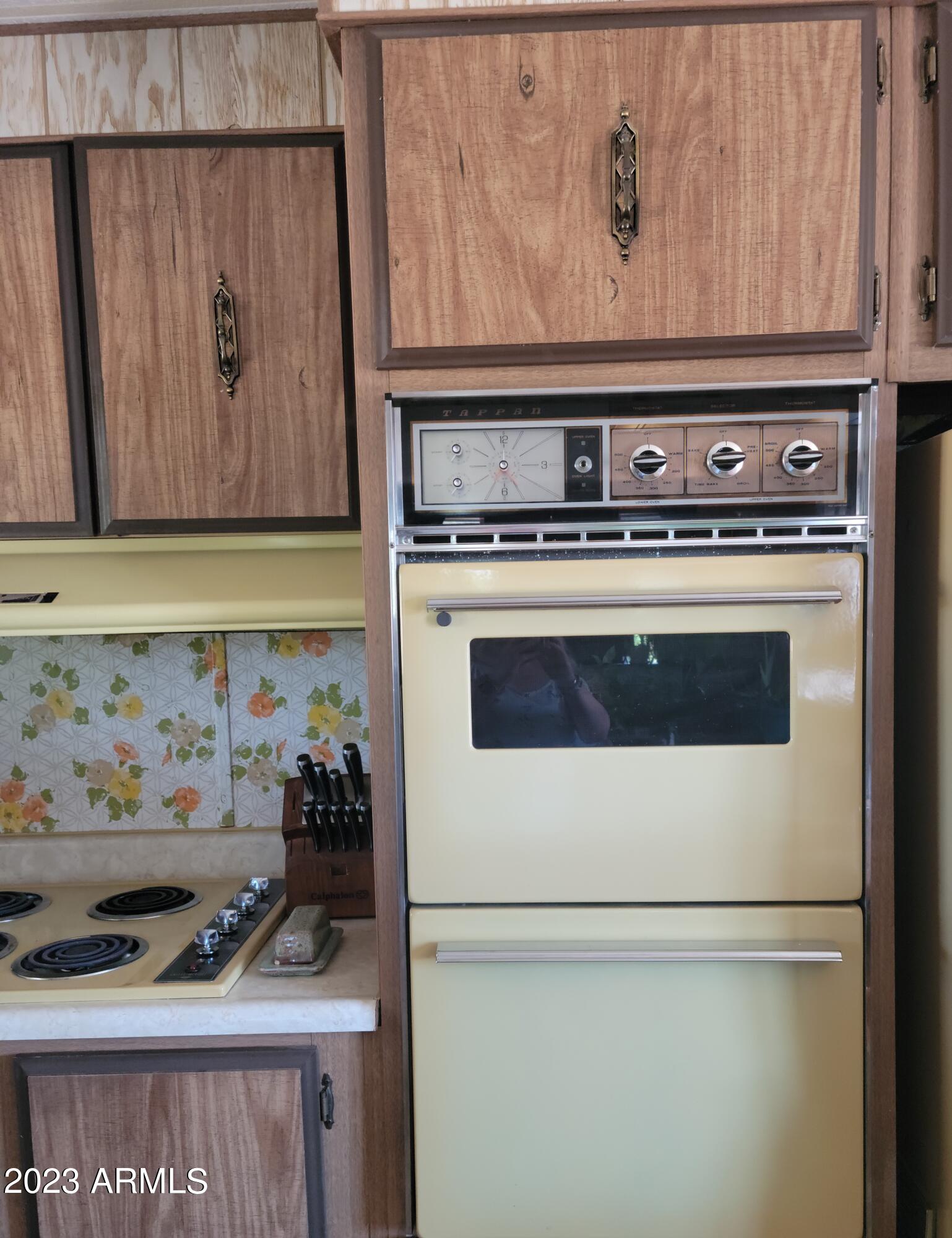18388 Weaver Mountain Road Peeples Valley, AZ 86332 - Photo 6 of 24 appliances 1
